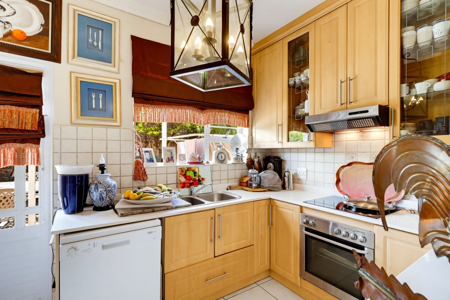 2 Bedroom Property for Sale in Harbour Island Western Cape